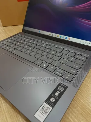 New Laptop Lenovo 16GB Intel Core i5 SSD 512GB