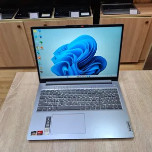New Laptop Lenovo 16GB AMD Ryzen 7 SSD 512GB