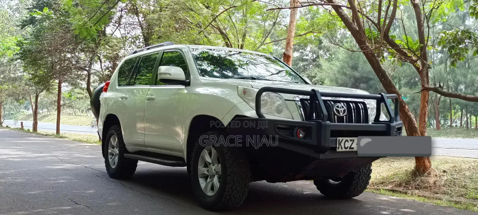 Toyota Land Cruiser Prado 2010 White