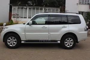Mitsubishi Pajero 2019 White