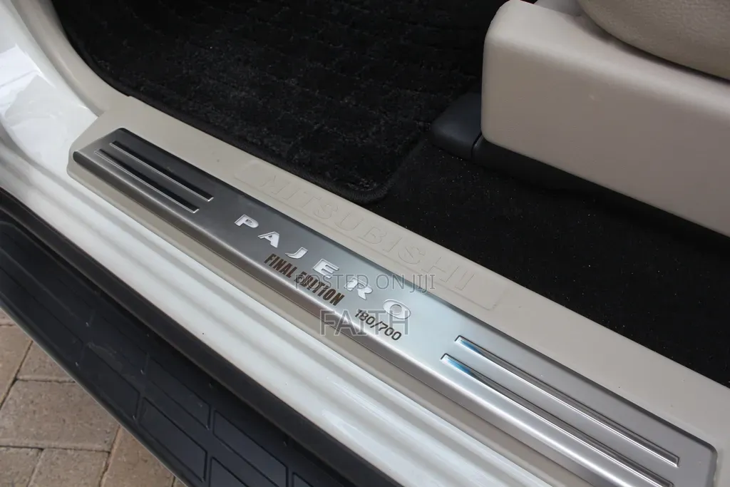 Mitsubishi Pajero 2019 White