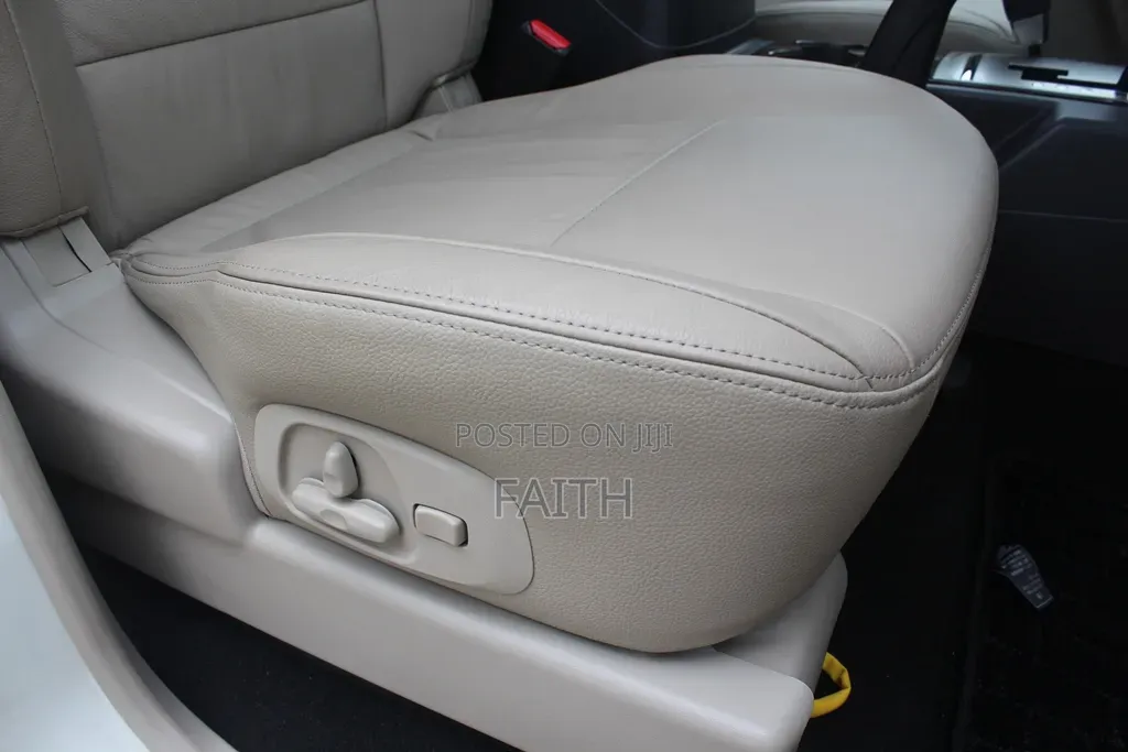 Mitsubishi Pajero 2019 White