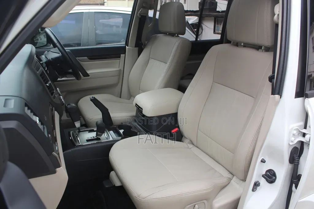 Mitsubishi Pajero 2019 White