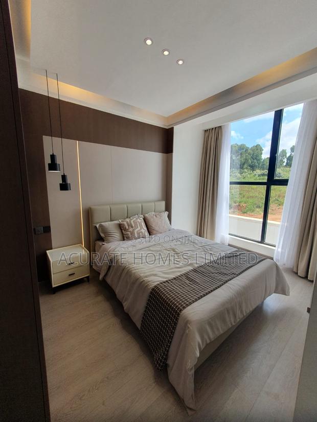 5bdrm Maisonette in Regen for sale - thumbnail 13