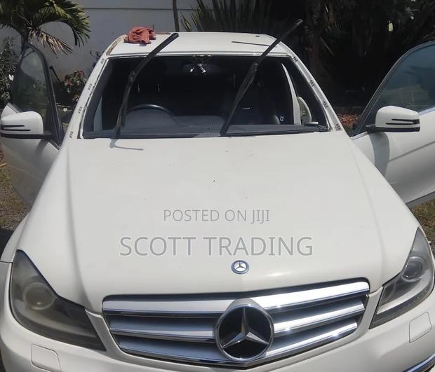 Mercedes W204 Windscreen - main view
