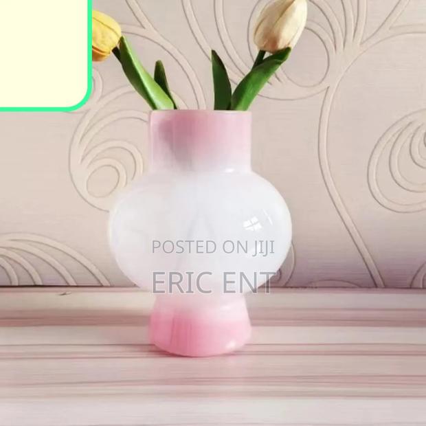 Beautiful Flowers Vase - thumbnail 5