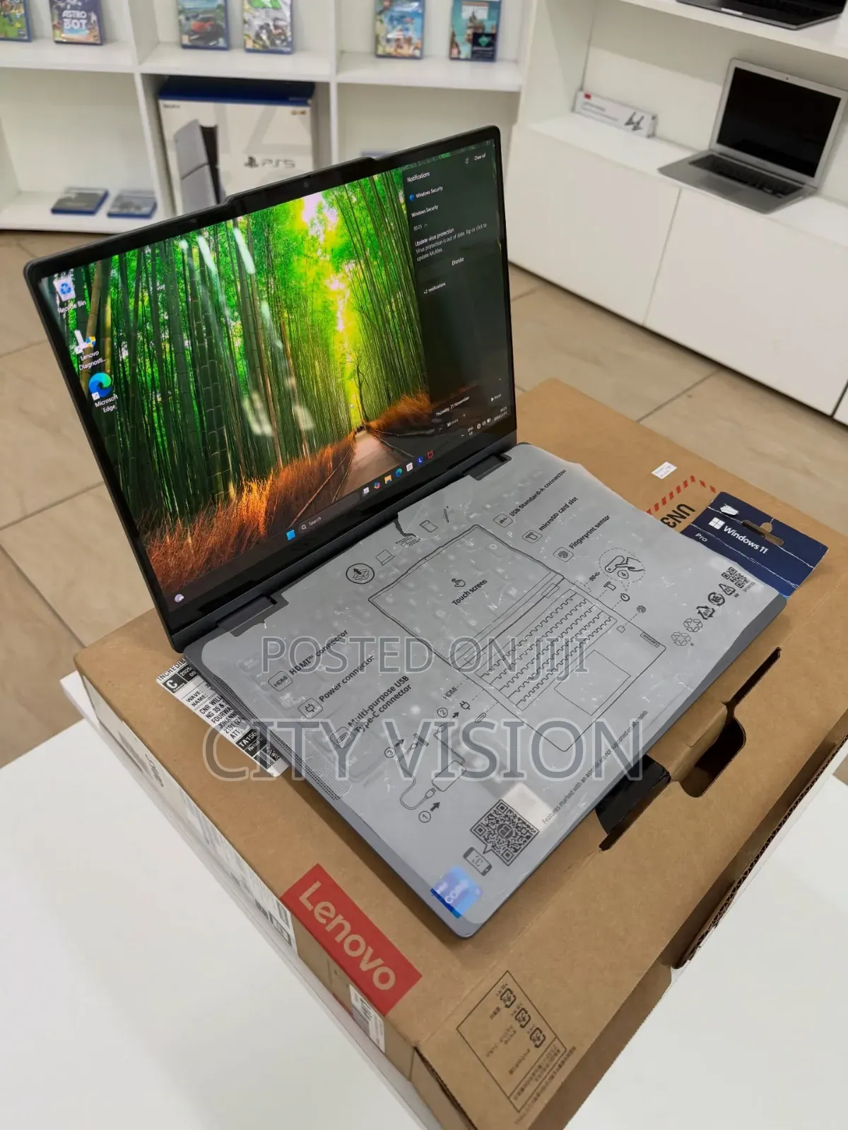 New Laptop Lenovo 8GB Intel Core Ultra 5 SSD 512GB