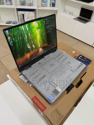 New Laptop Lenovo 8GB Intel Core Ultra 5 SSD 512GB