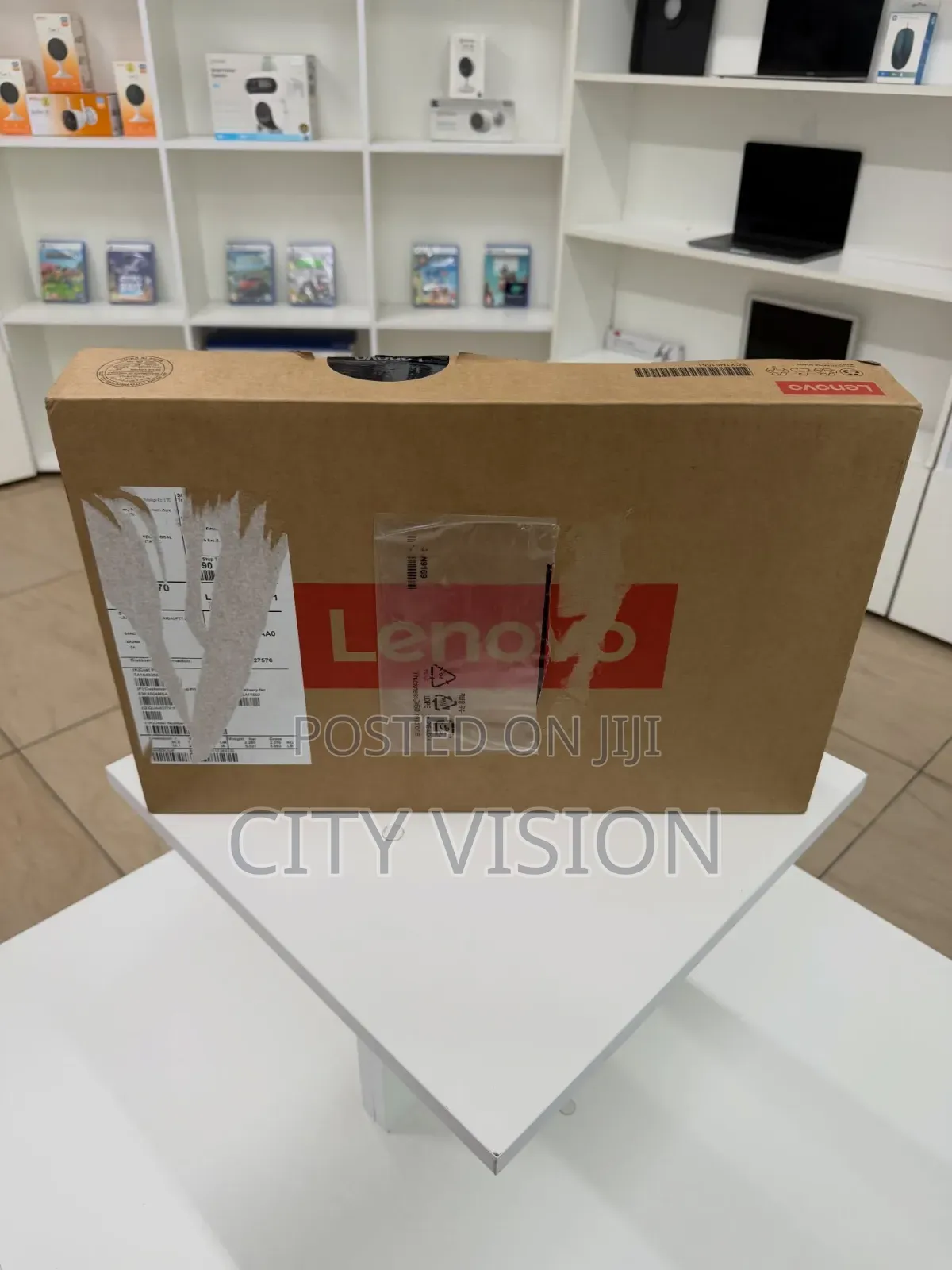 New Laptop Lenovo 8GB Intel Core Ultra 5 SSD 512GB
