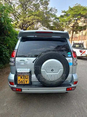 Toyota Land Cruiser Prado 2005 Silver