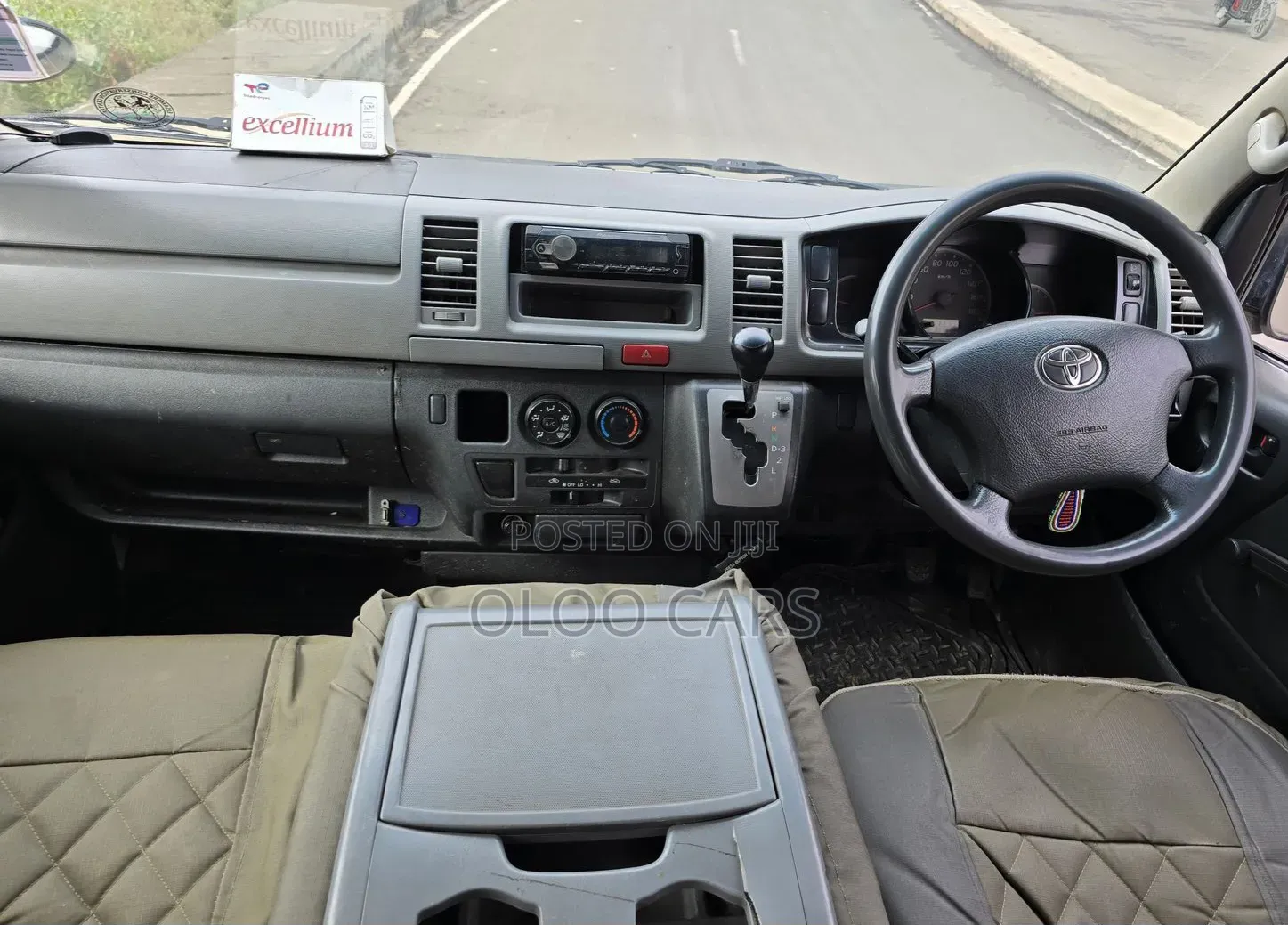 Toyota HiAce 2007 White