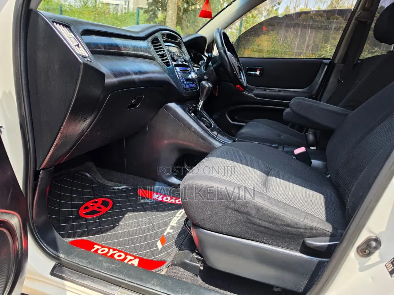 Toyota Kluger 2004 Off white