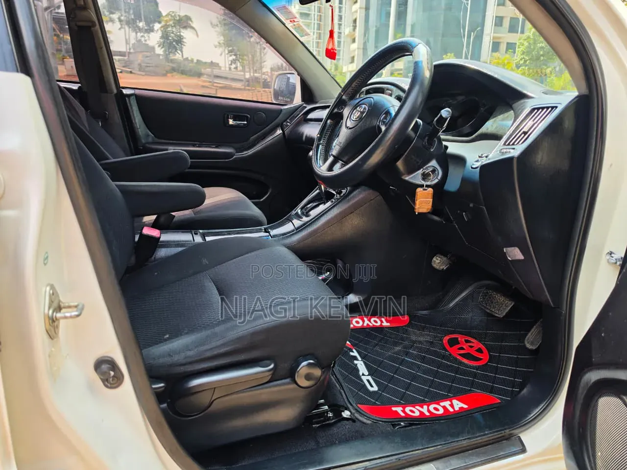 Toyota Kluger 2004 Off white