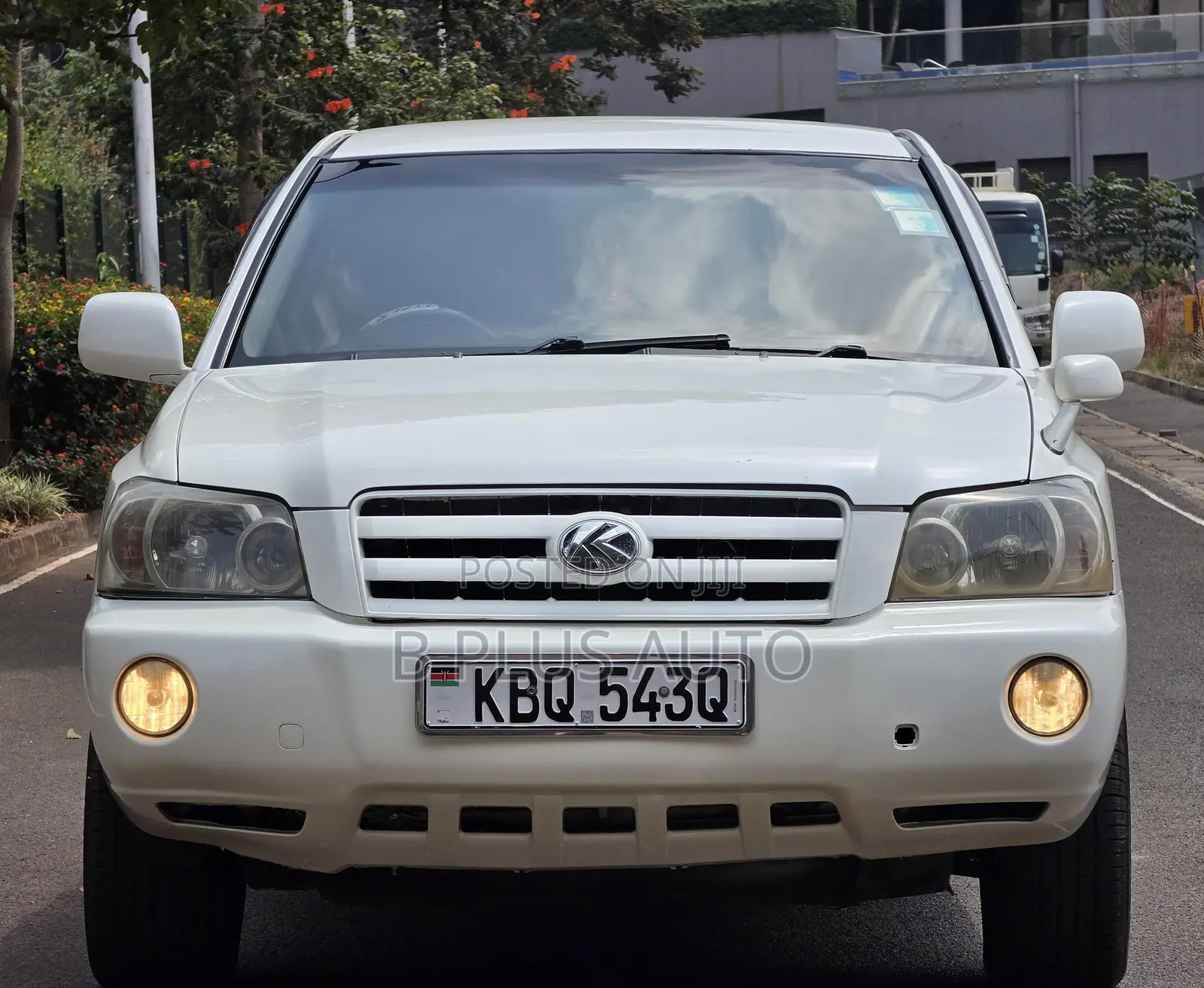 Toyota Kluger 2004 White