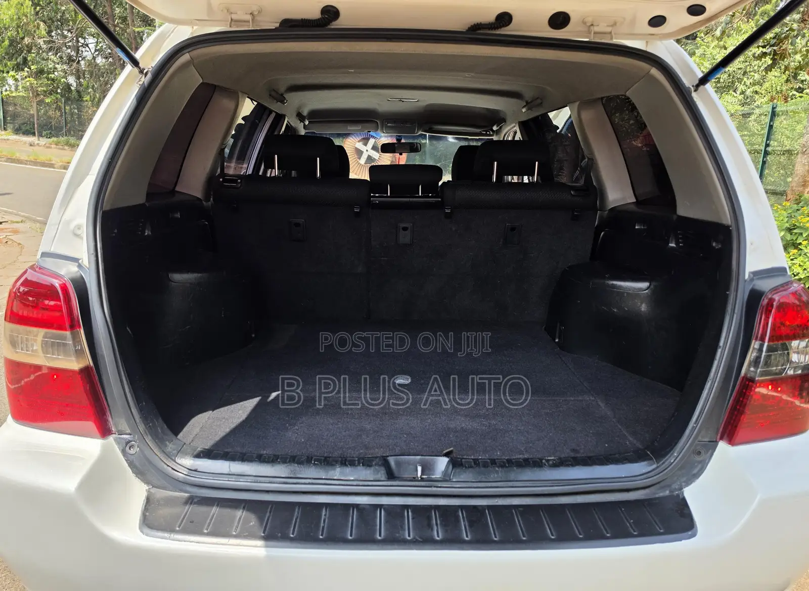 Toyota Kluger 2004 White
