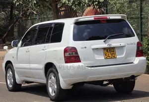 Toyota Kluger 2004 White