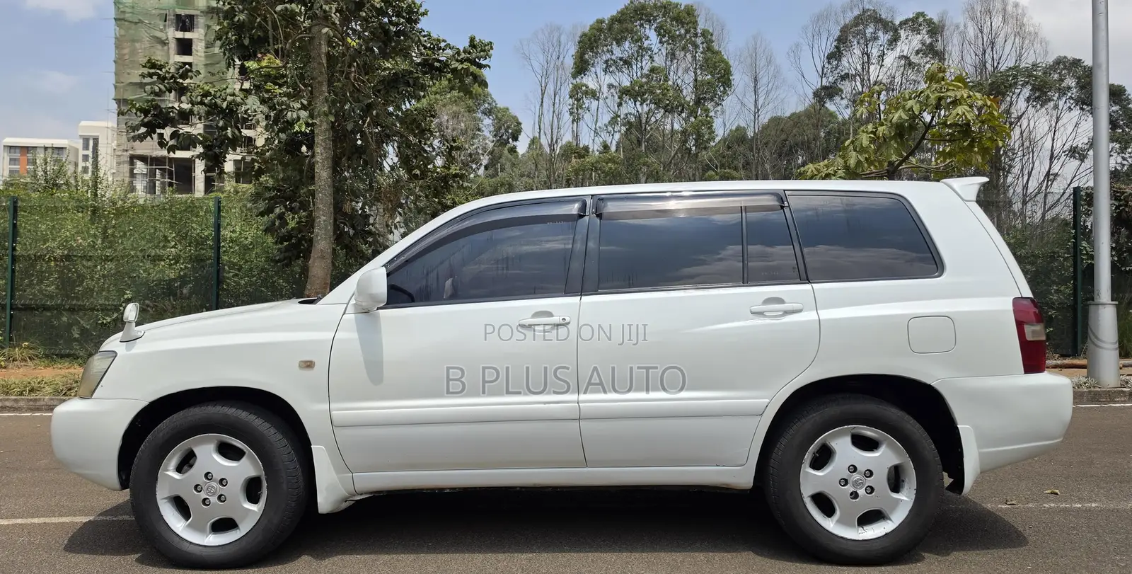 Toyota Kluger 2004 White