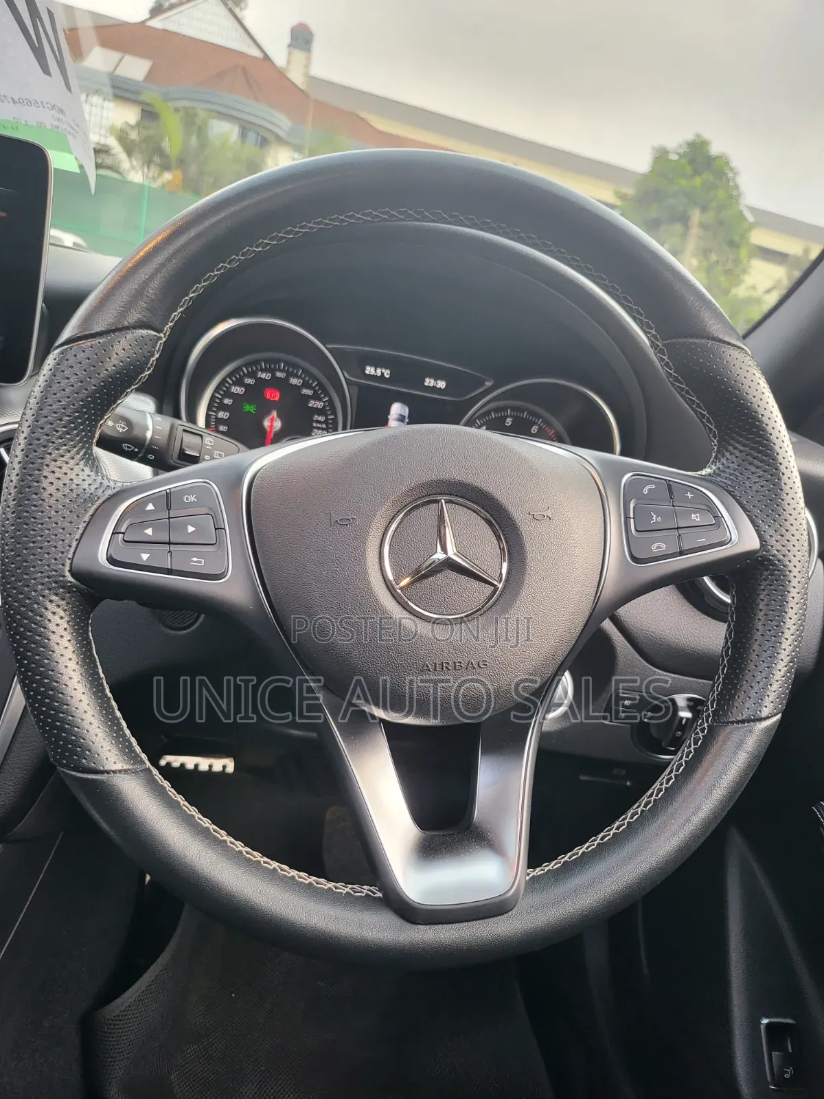 Mercedes-Benz GLA-Class 2019 Silver