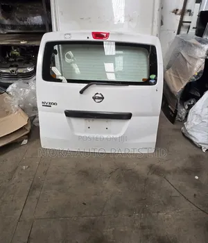 Nv 200 Tail Gate