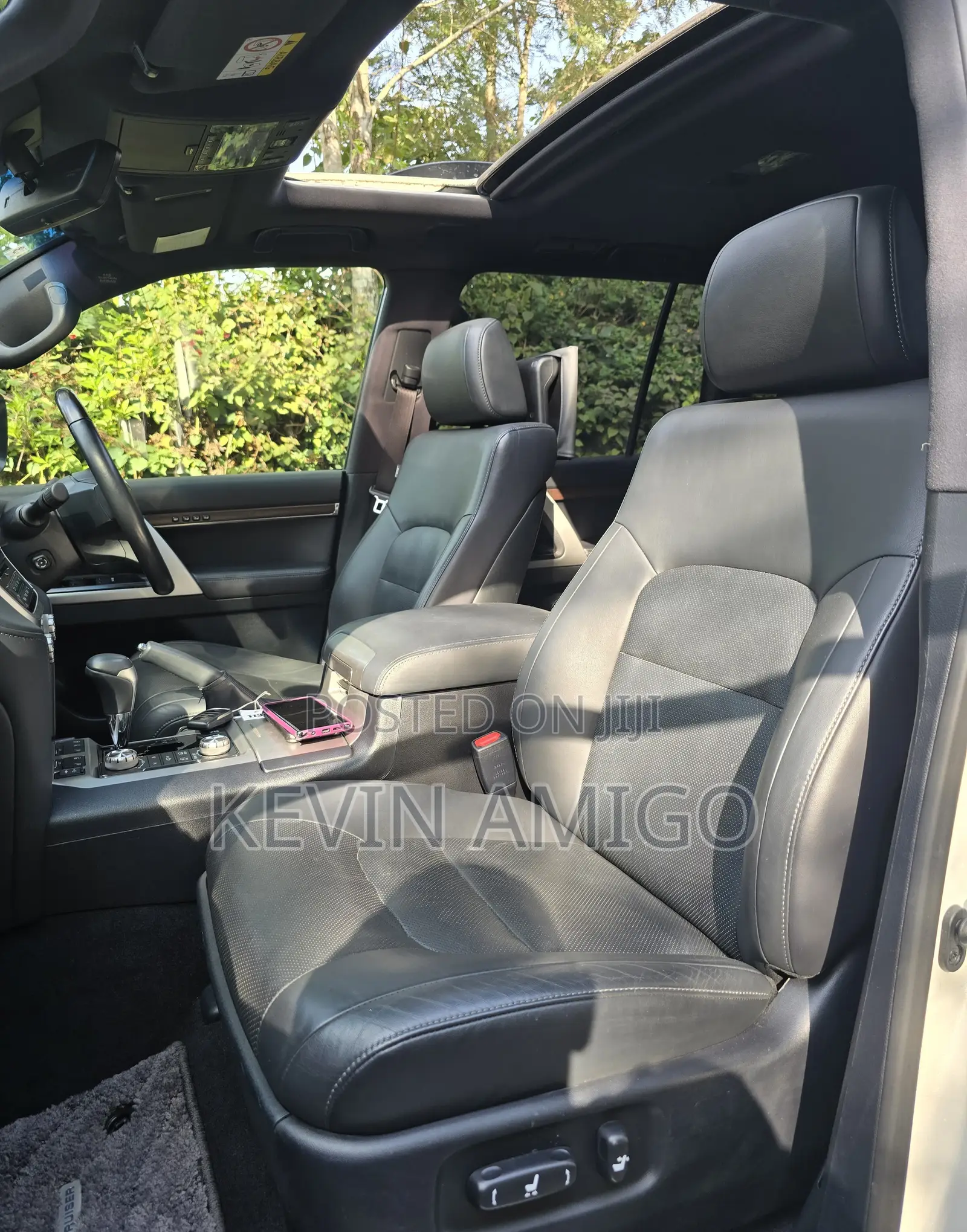Toyota Land Cruiser 4.6 V8 ZX 2019 White