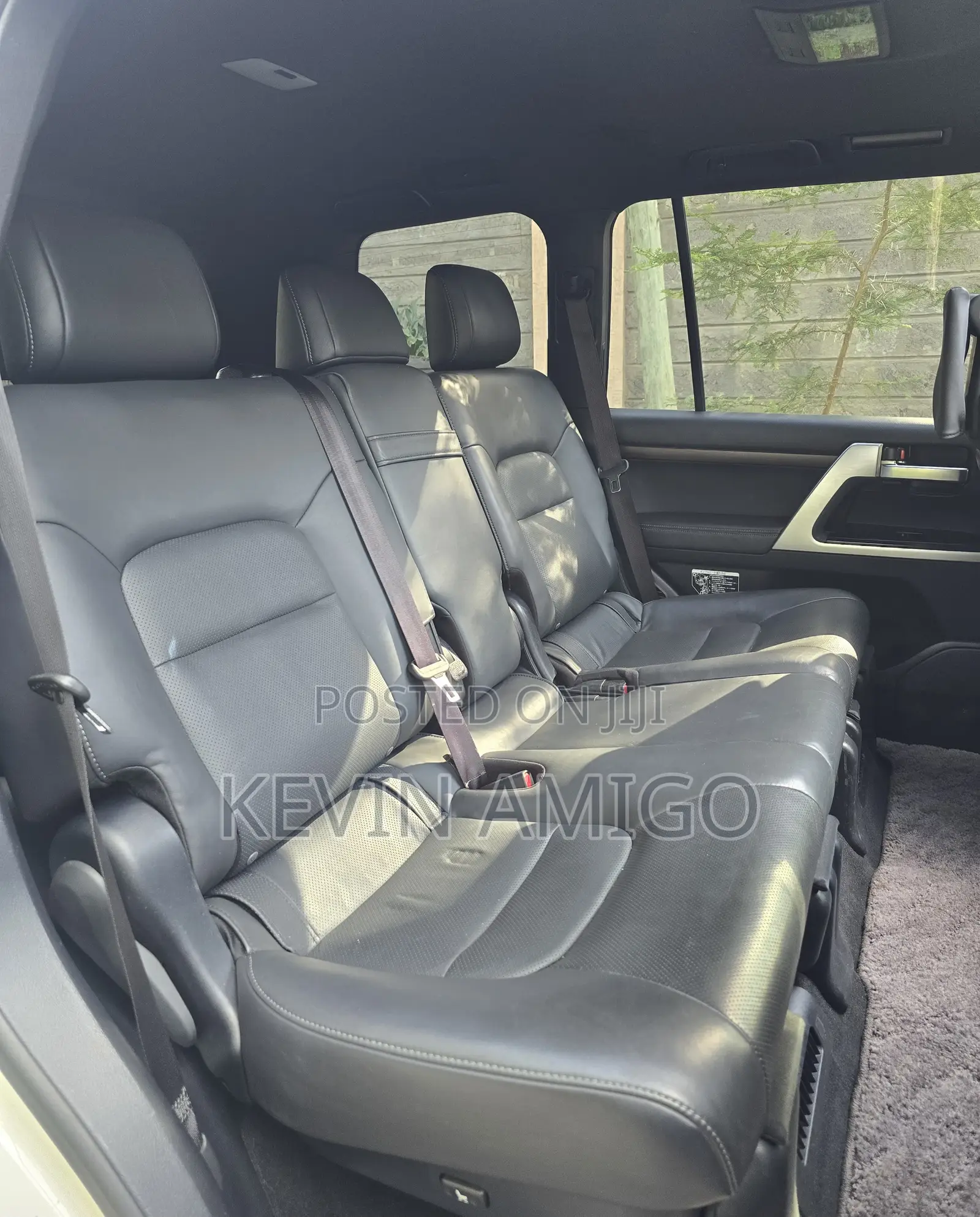 Toyota Land Cruiser 4.6 V8 ZX 2019 White