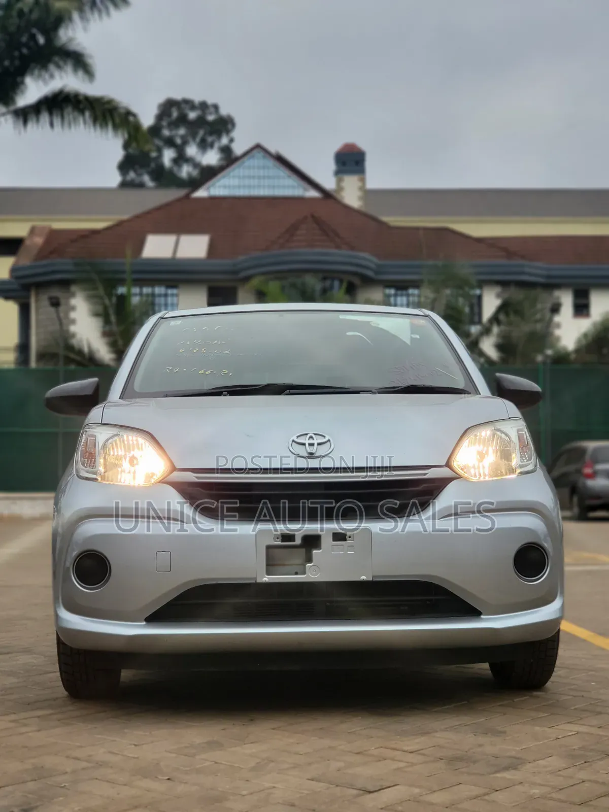 Toyota Passo 2019 Silver