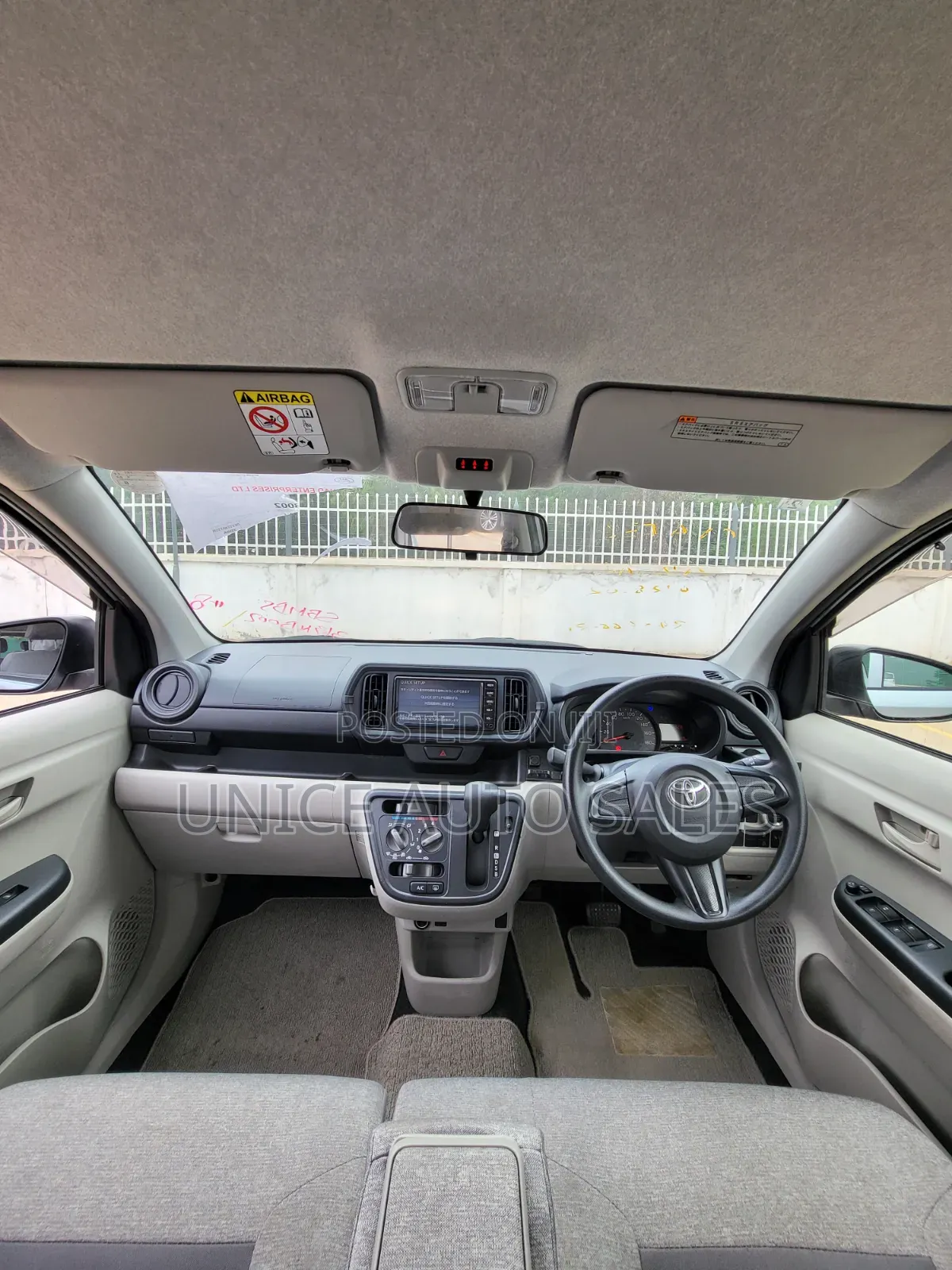 Toyota Passo 2019 Silver