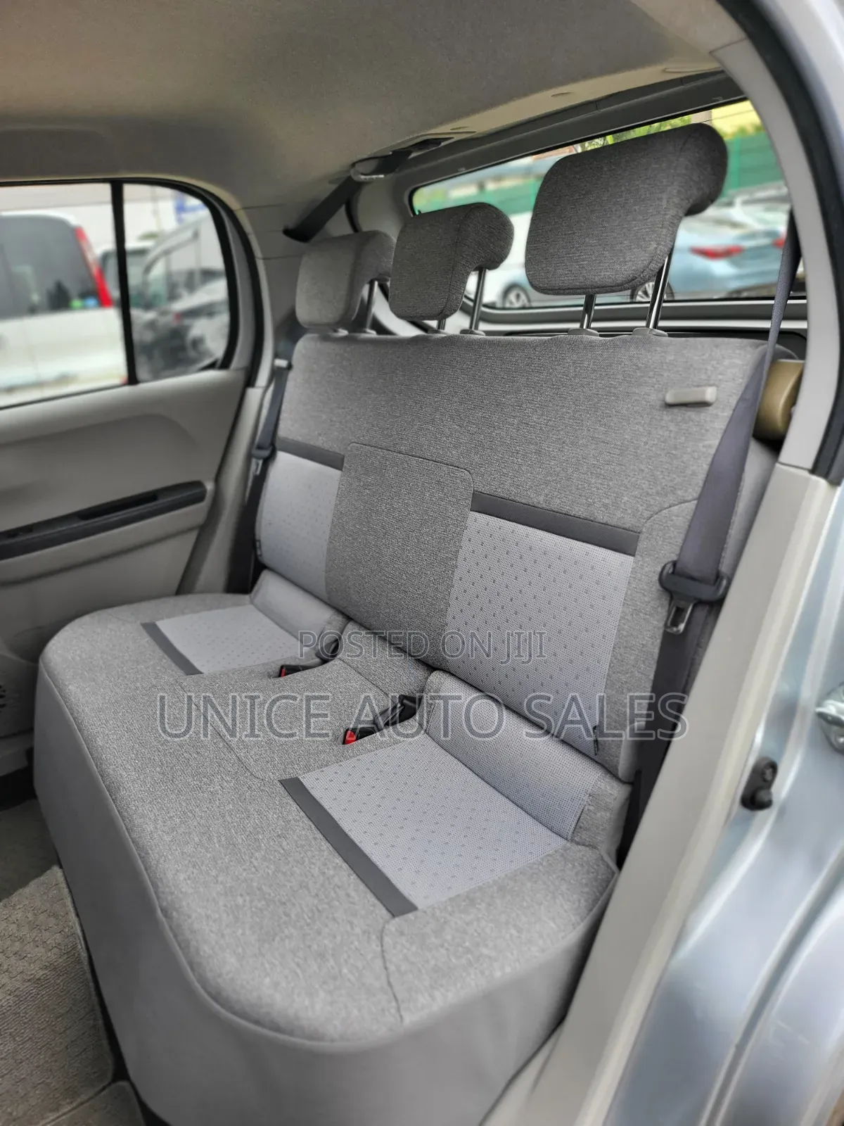 Toyota Passo 2019 Silver