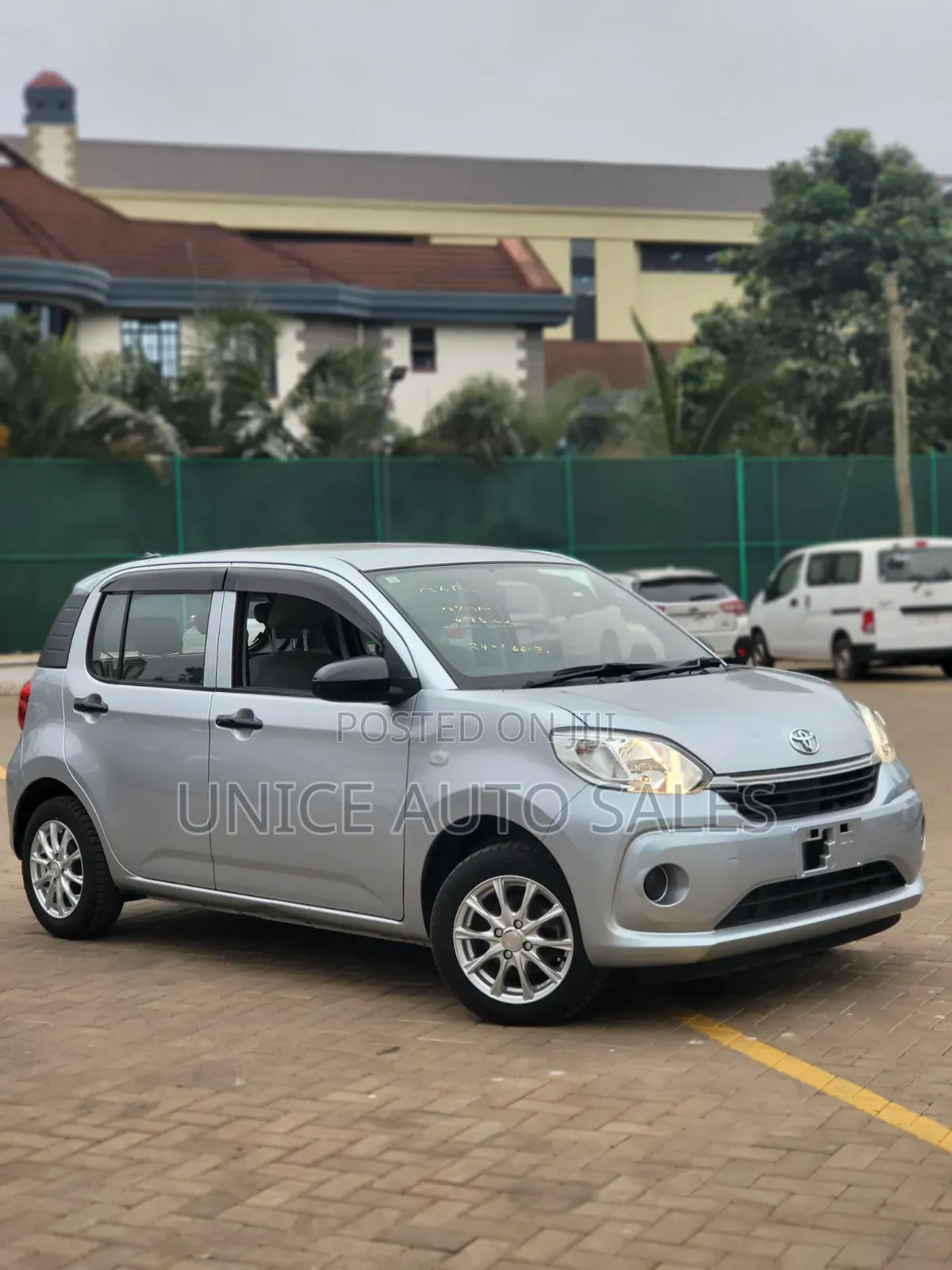 Toyota Passo 2019 Silver