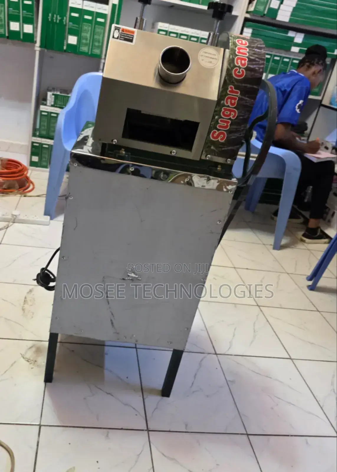 Professional Electric Sugarcane Juice Extractor High Efficiency Juicer