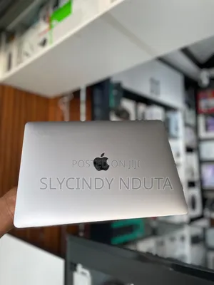 New Laptop Apple MacBook Pro 8GB Intel Core M2 SSD 256GB