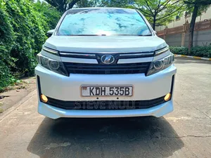 Toyota Voxy 2016 White