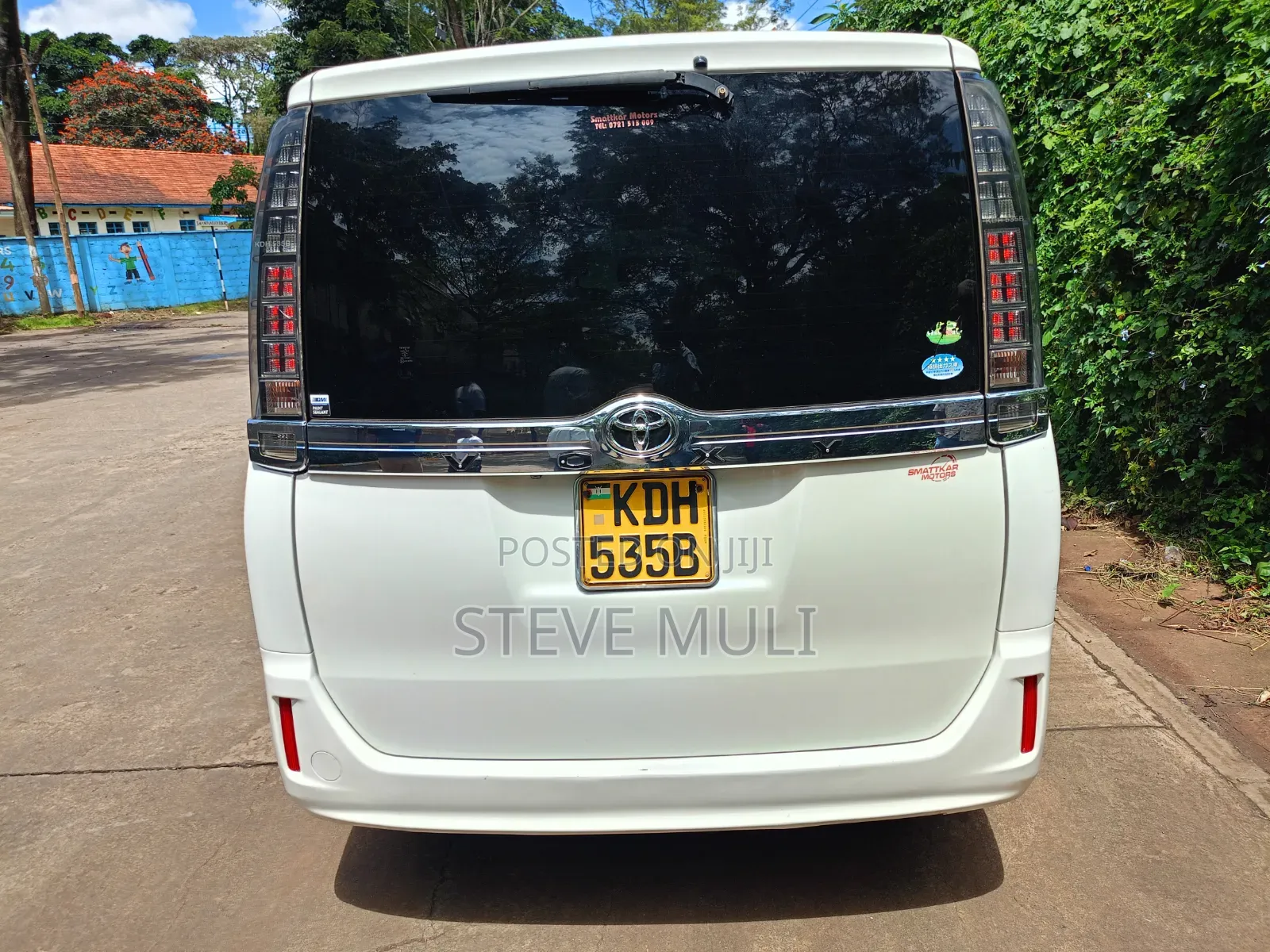 Toyota Voxy 2016 White