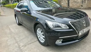 Toyota Crown 2013 Black