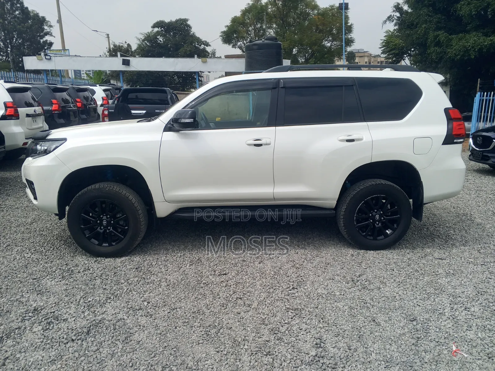 Toyota Land Cruiser Prado 2021 White
