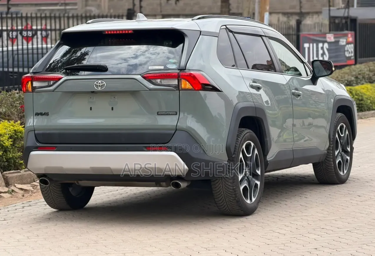 Toyota RAV4 2020 Teal