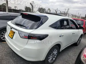 Toyota Harrier 2.0 2016 White
