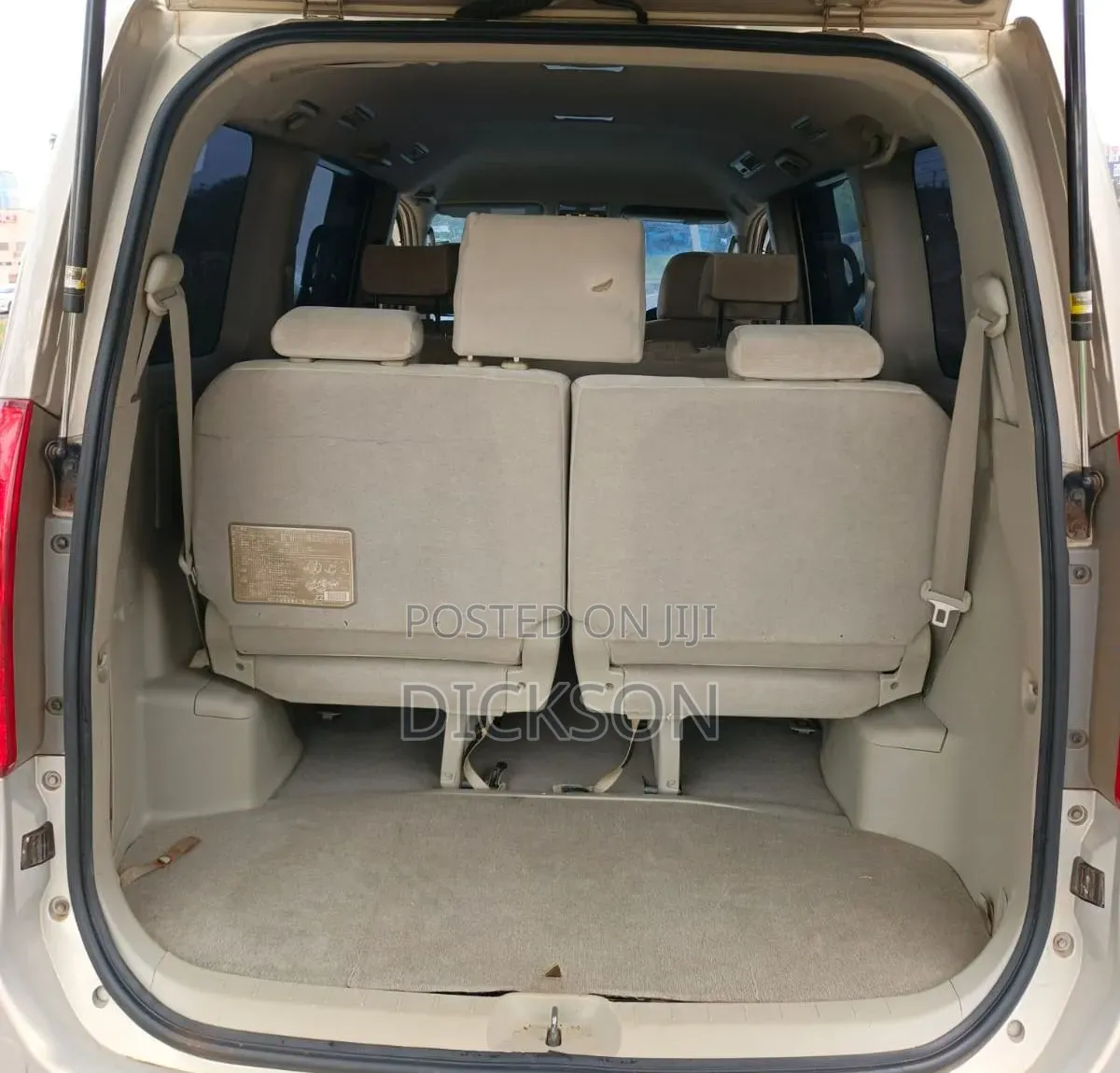 Toyota Noah 2011 Silver