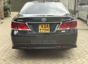 Toyota Crown 2013 Gray