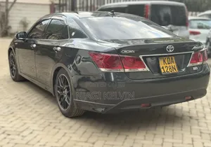 Toyota Crown 2013 Gray
