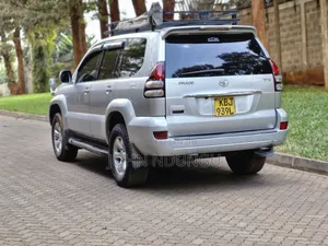 Toyota Land Cruiser Prado 2004 Silver