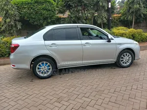 Toyota Axio 2017 Silver