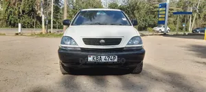 Toyota Harrier 2000 White