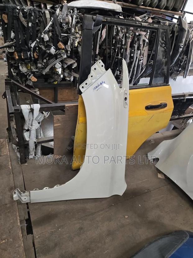 Prado 150 2018 Fender