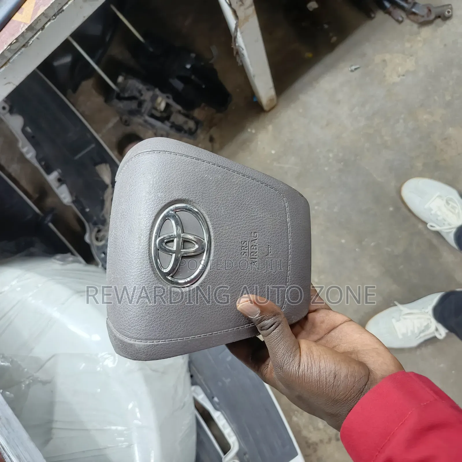 Prado 160 Steering Airbag Colour Grey