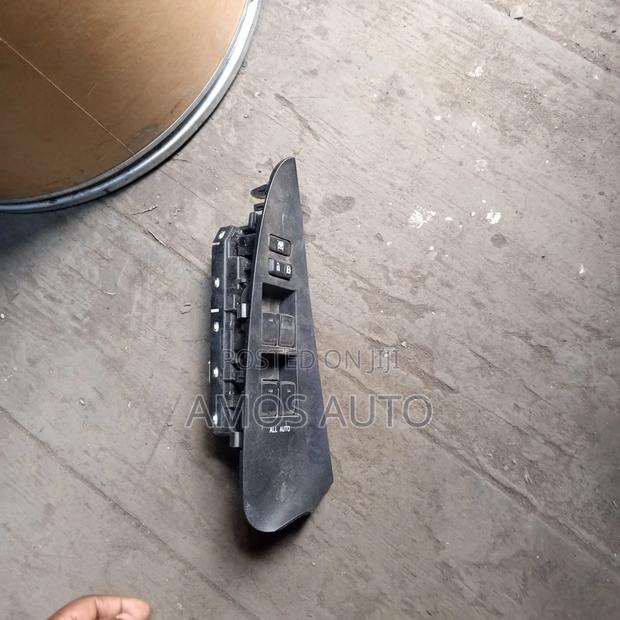 Vanguard 2012 /RAV4 AC 36 Automatic Door Main Switch