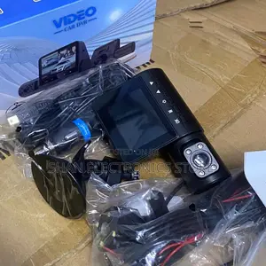 Full HD Video With Wide-Angle Lenses G50 3-Lens Dash Cam Recorder