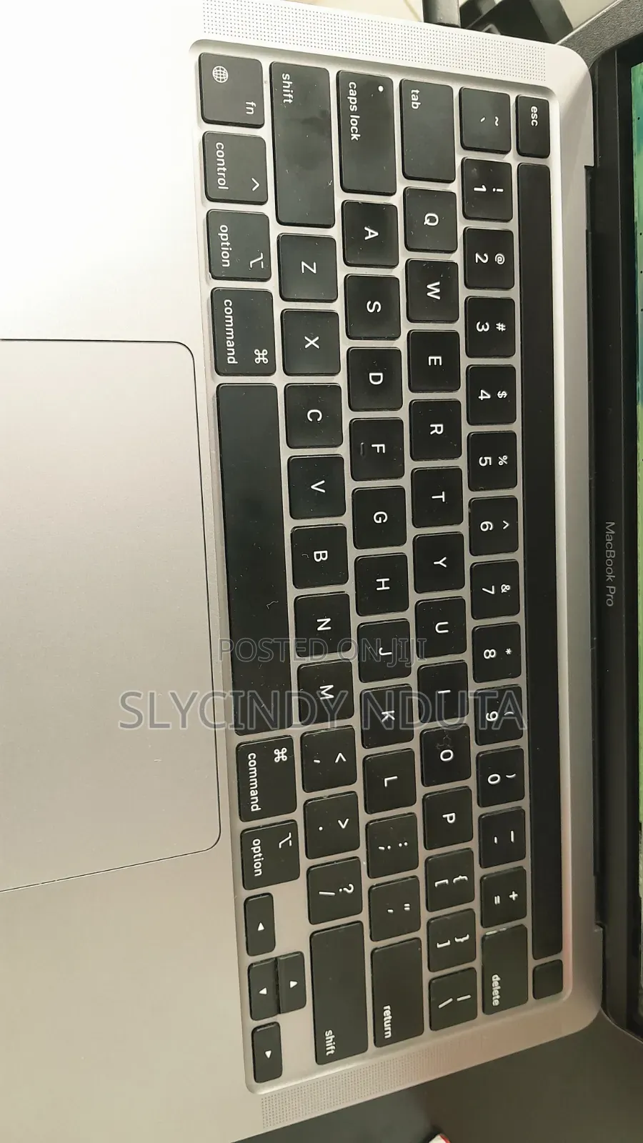 New Laptop Apple MacBook Pro 8GB Intel Core M2 SSD 256GB