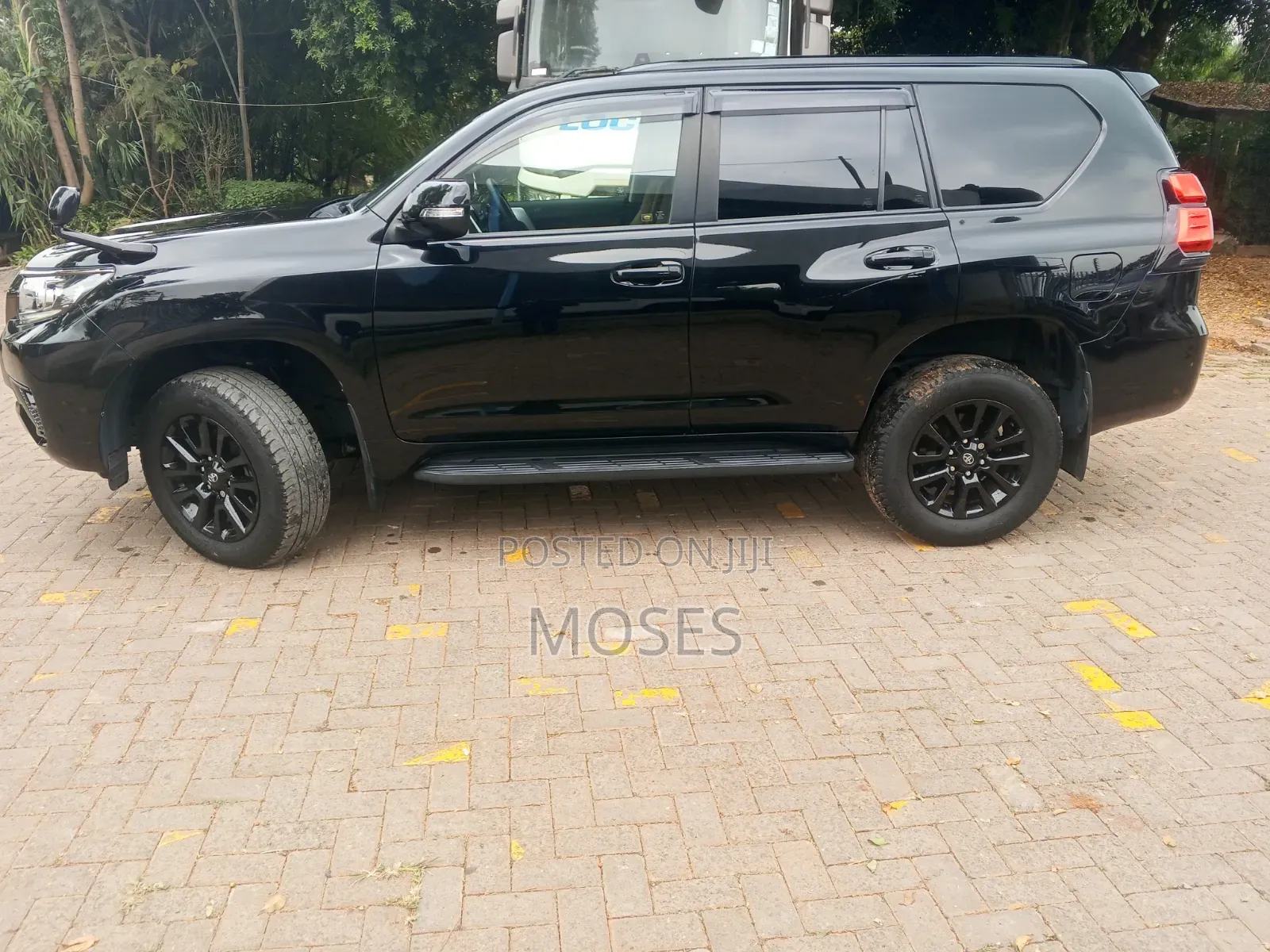 Toyota Land Cruiser Prado 2022 Black