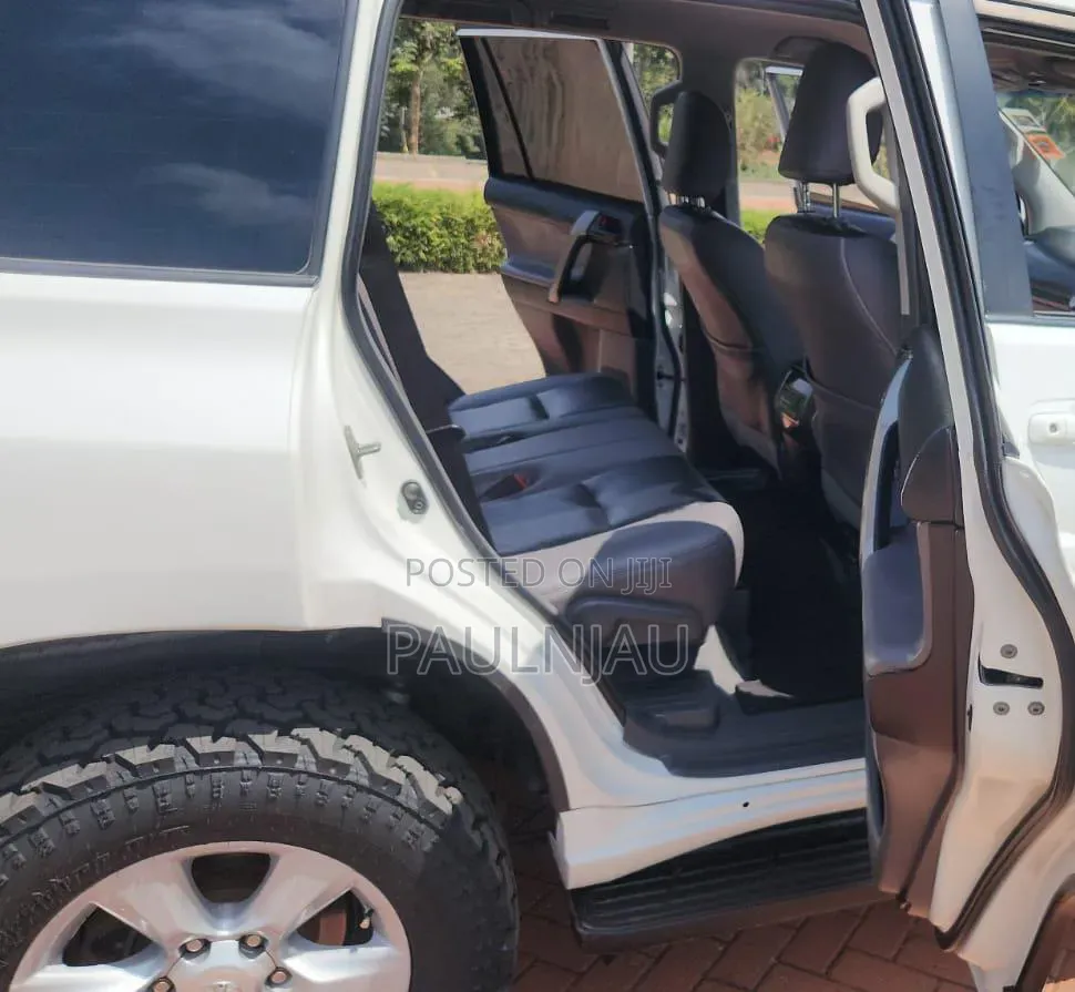 Toyota Land Cruiser Prado 2010